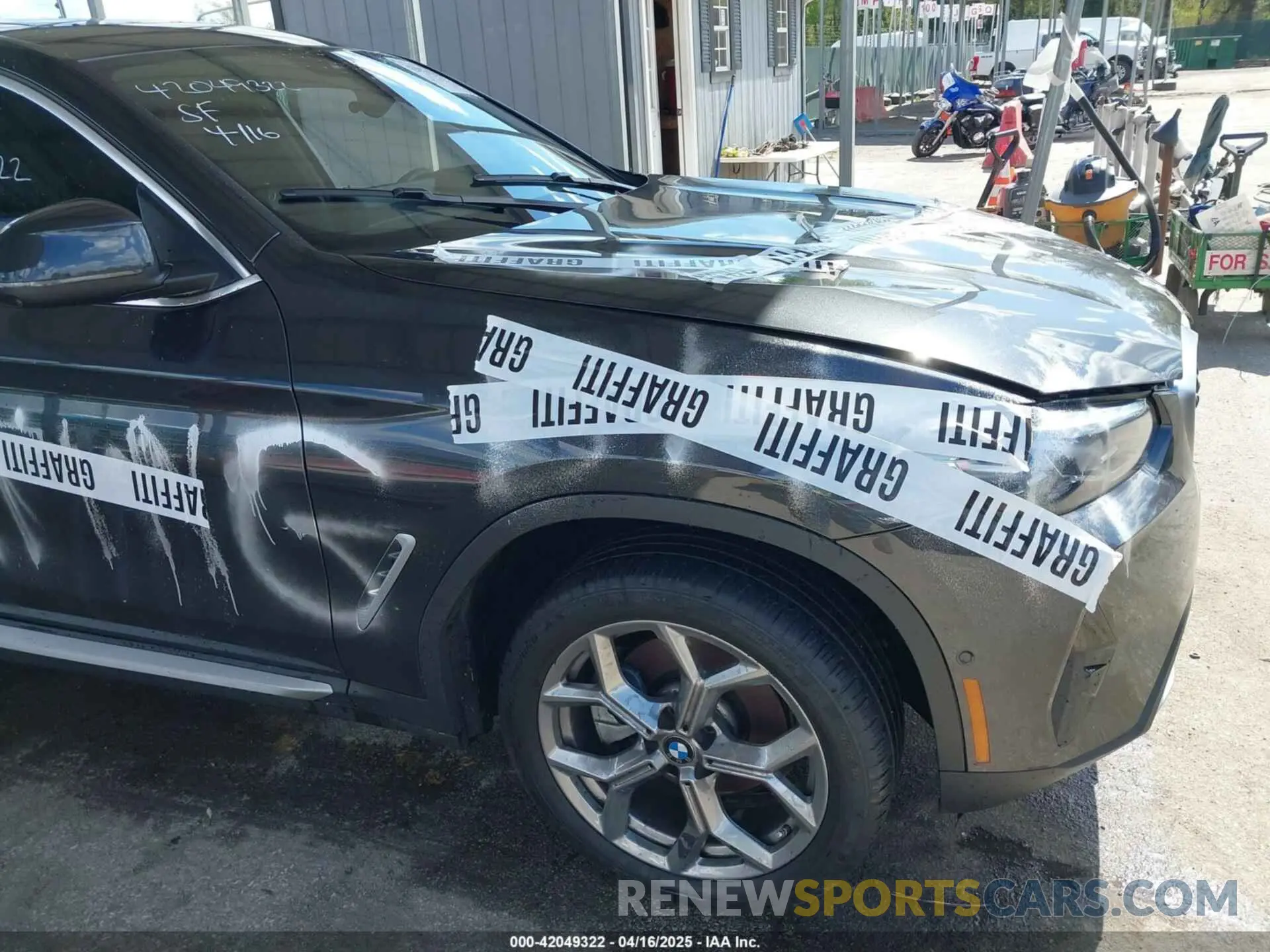 20 Photograph of a damaged car 5UX33DT01R9W86807 BMW X4 2024