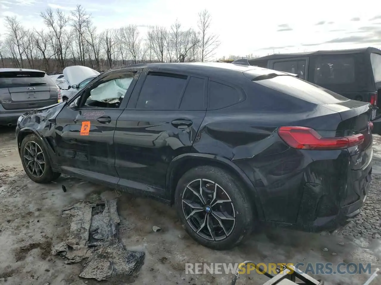 2 Photograph of a damaged car 5UX33DT02R9U91458 BMW X4 2024