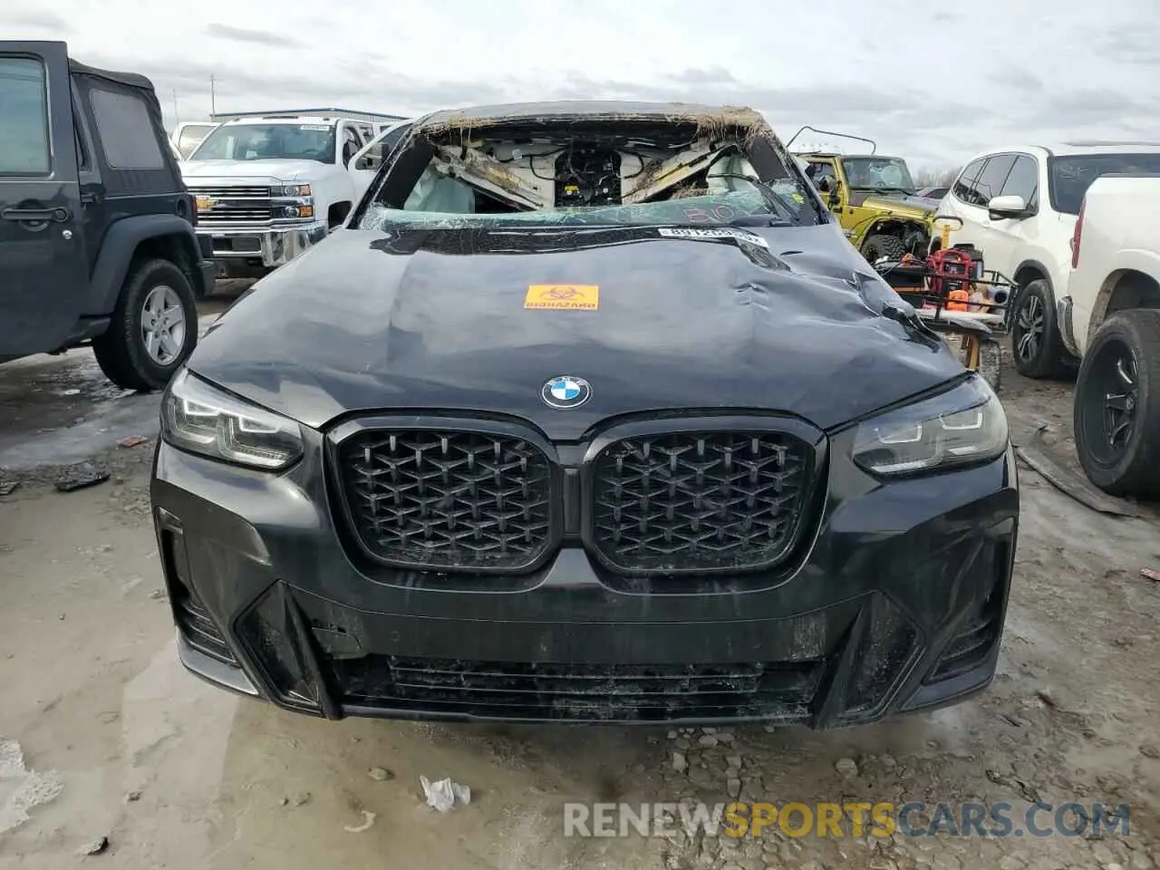 5 Photograph of a damaged car 5UX33DT02R9U91458 BMW X4 2024