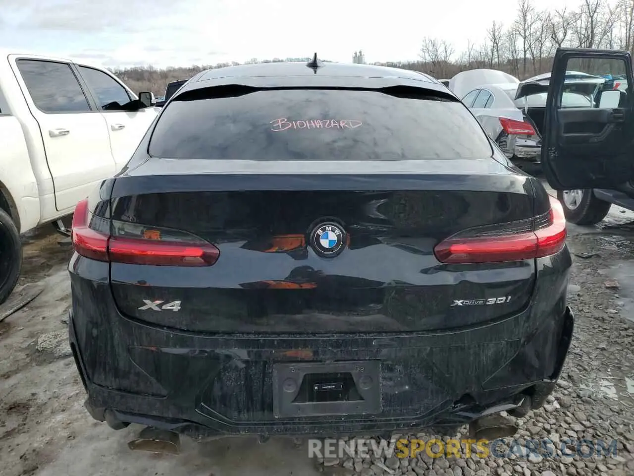 6 Photograph of a damaged car 5UX33DT02R9U91458 BMW X4 2024