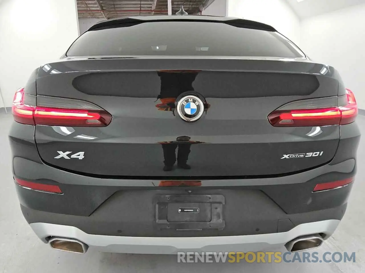 6 Photograph of a damaged car 5UX33DT02R9W62239 BMW X4 2024