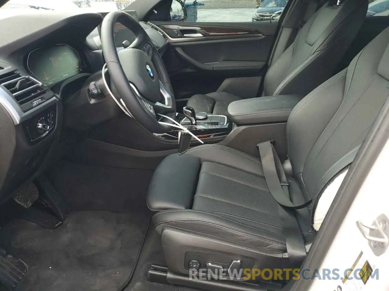 7 Photograph of a damaged car 5UX33DT02R9W81728 BMW X4 2024