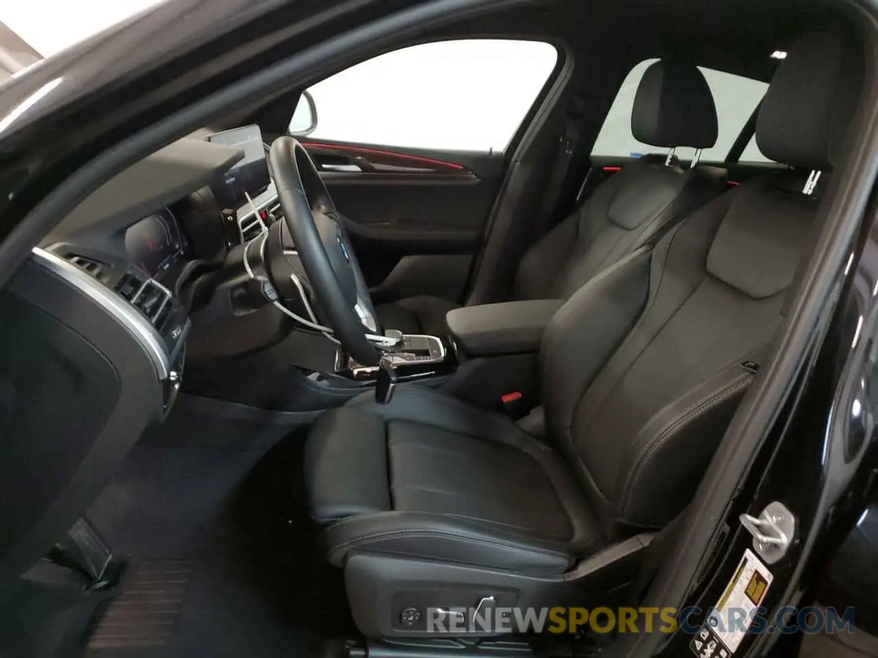 7 Photograph of a damaged car 5UX33DT02R9W97329 BMW X4 2024