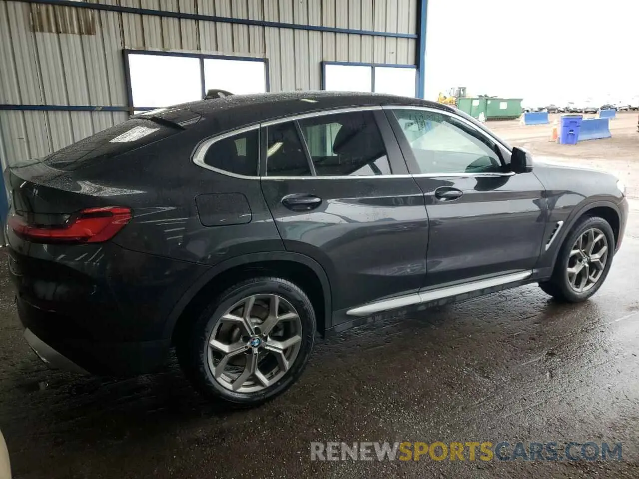3 Photograph of a damaged car 5UX33DT04R9U84057 BMW X4 2024