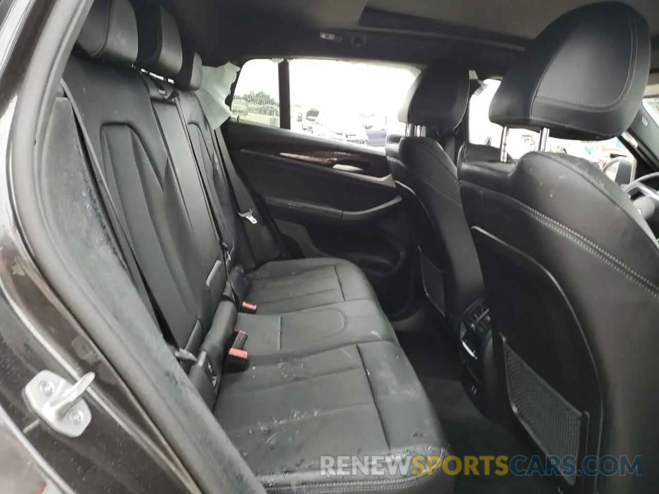 11 Photograph of a damaged car 5UX33DT04R9V04114 BMW X4 2024