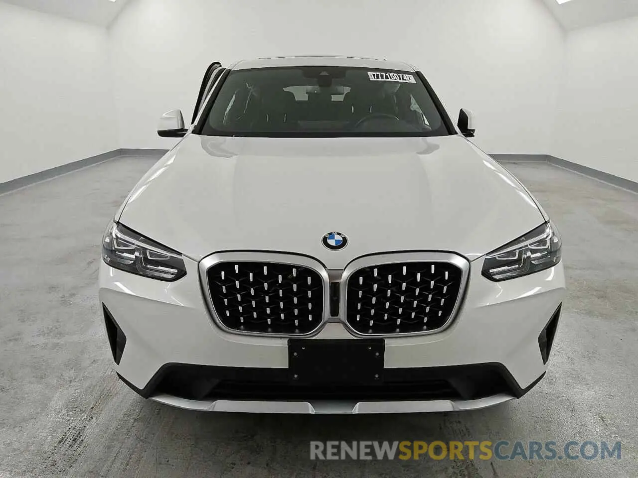 5 Photograph of a damaged car 5UX33DT04R9W67443 BMW X4 2024