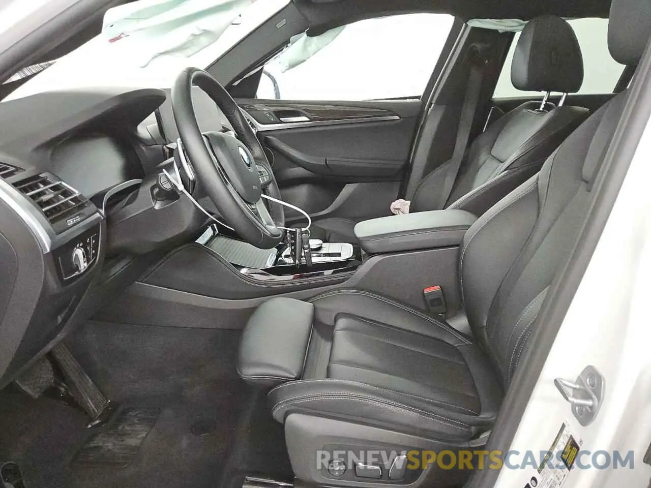 7 Photograph of a damaged car 5UX33DT04R9W67443 BMW X4 2024