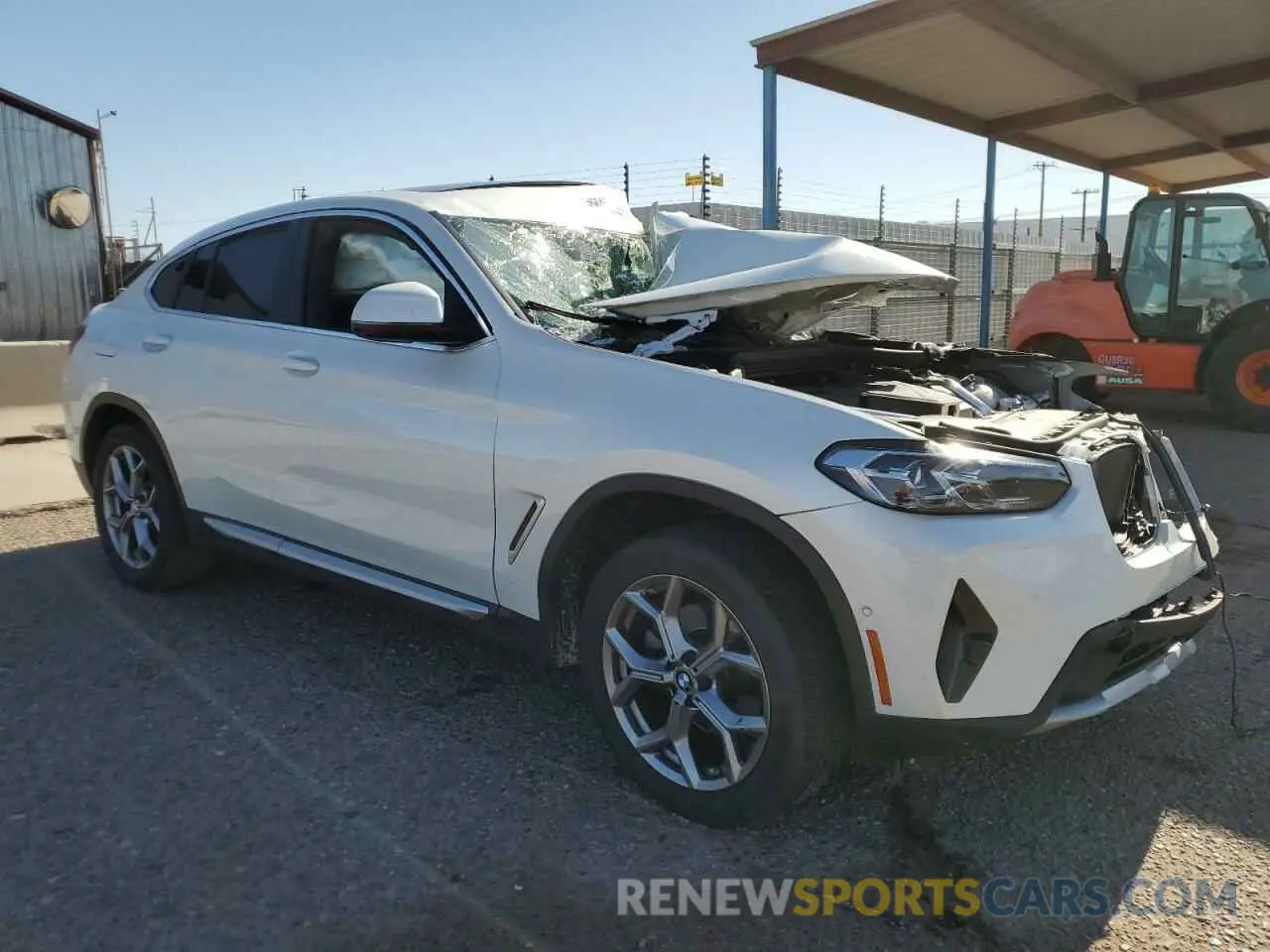 4 Photograph of a damaged car 5UX33DT04R9W98594 BMW X4 2024