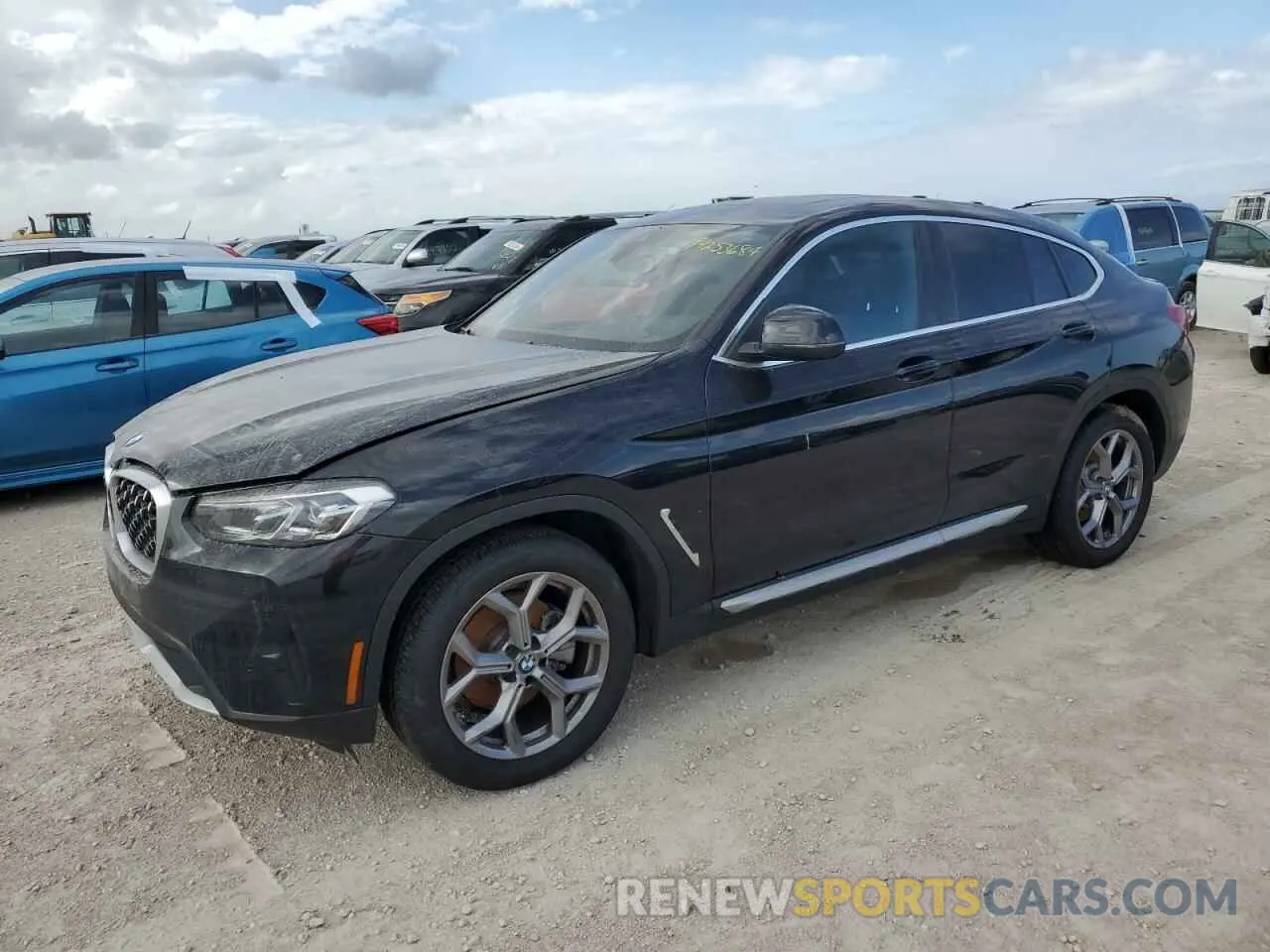 1 Photograph of a damaged car 5UX33DT04R9X18651 BMW X4 2024