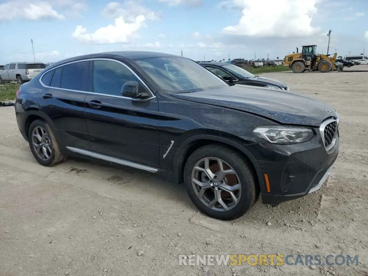 4 Photograph of a damaged car 5UX33DT04R9X18651 BMW X4 2024