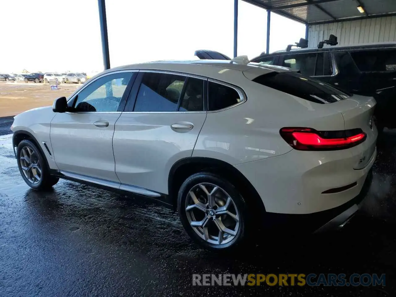 2 Photograph of a damaged car 5UX33DT04R9X35403 BMW X4 2024