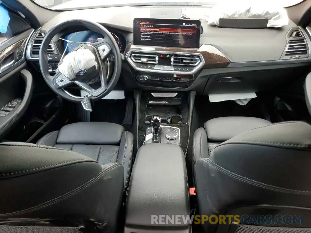 8 Photograph of a damaged car 5UX33DT05R9V80084 BMW X4 2024