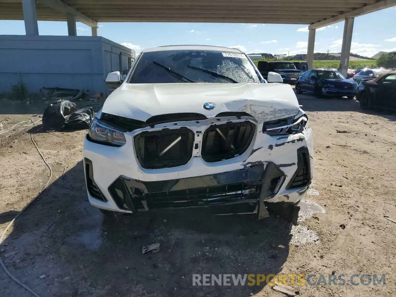 5 Photograph of a damaged car 5UX33DT05R9W09499 BMW X4 2024