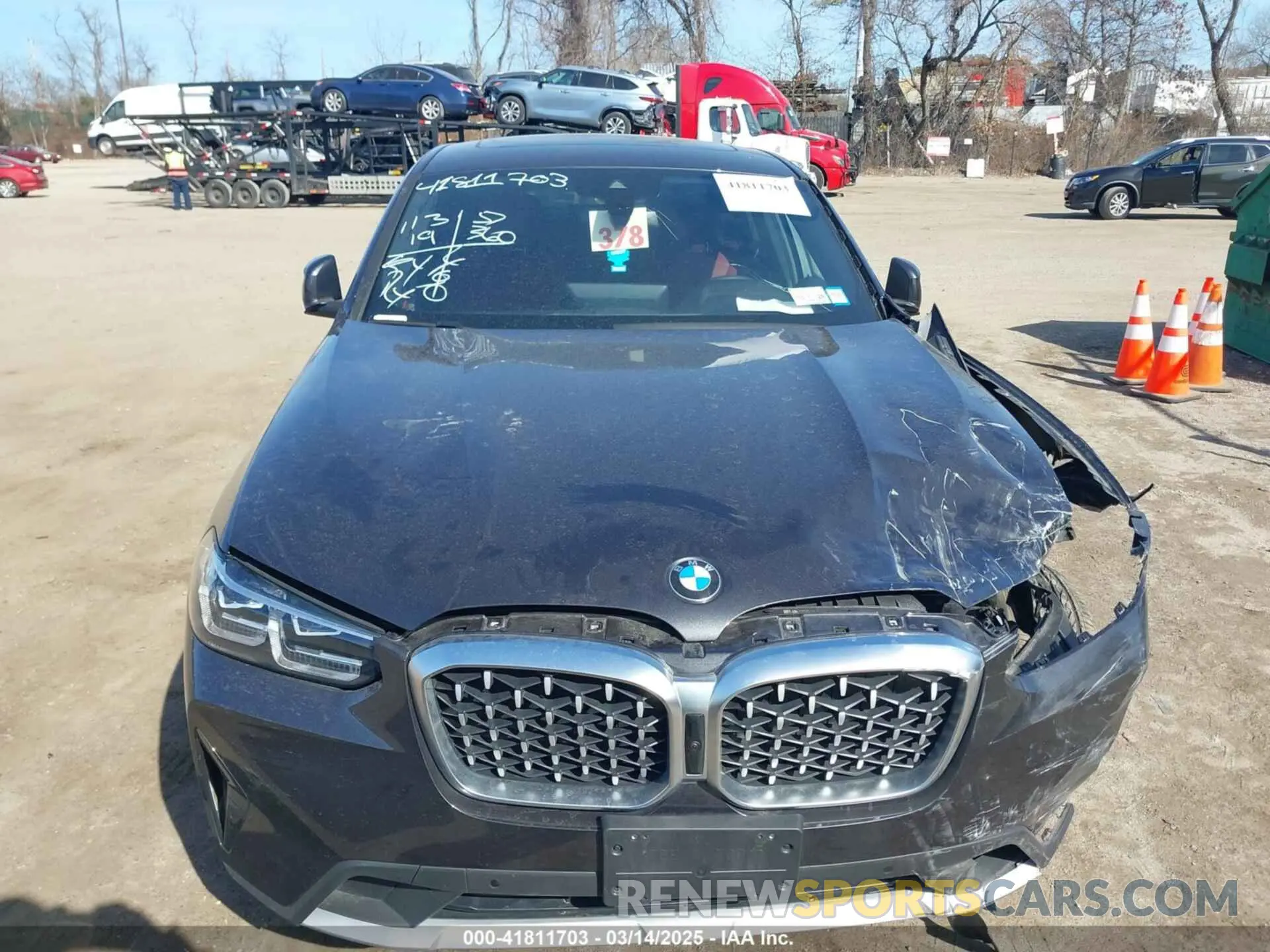 12 Photograph of a damaged car 5UX33DT05R9X55093 BMW X4 2024