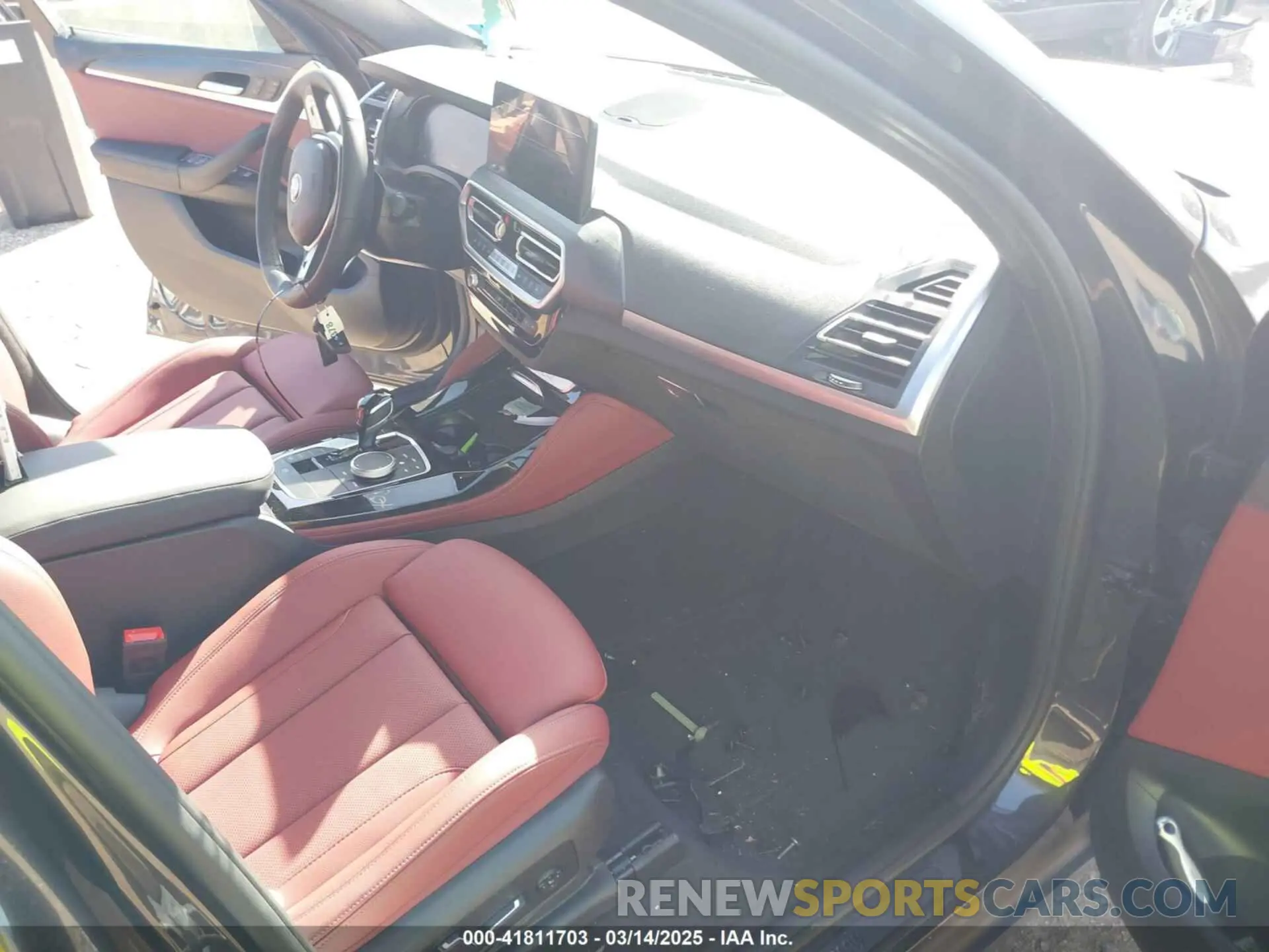 5 Photograph of a damaged car 5UX33DT05R9X55093 BMW X4 2024