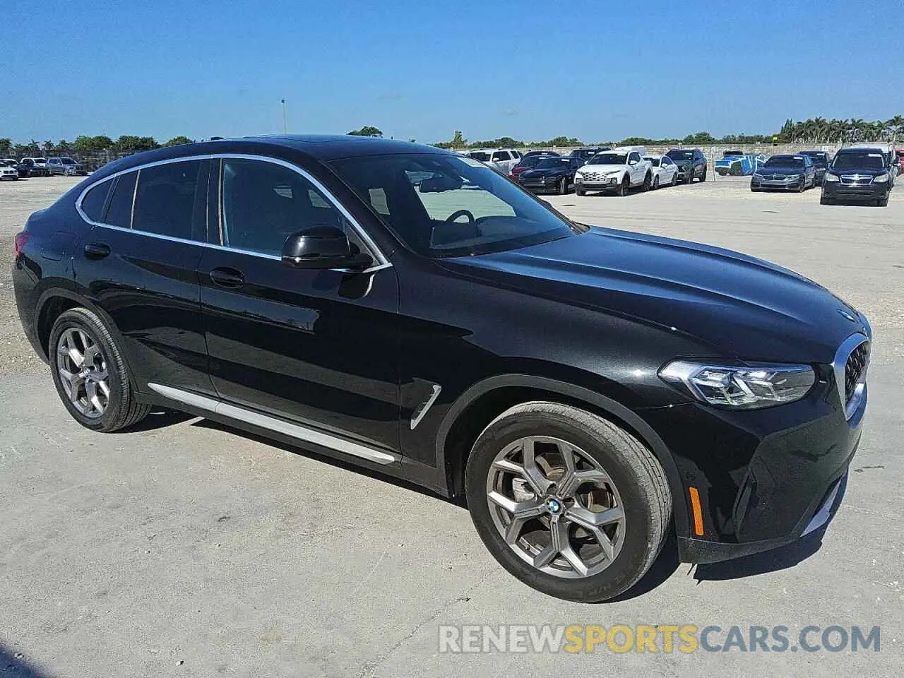4 Photograph of a damaged car 5UX33DT06R9U88255 BMW X4 2024