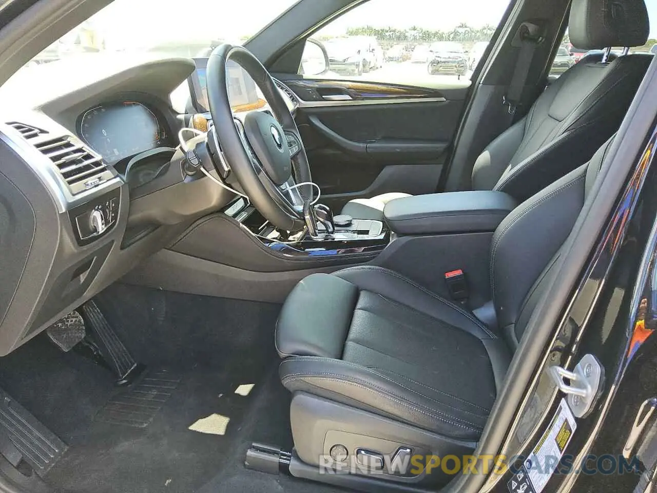 7 Photograph of a damaged car 5UX33DT06R9W70893 BMW X4 2024
