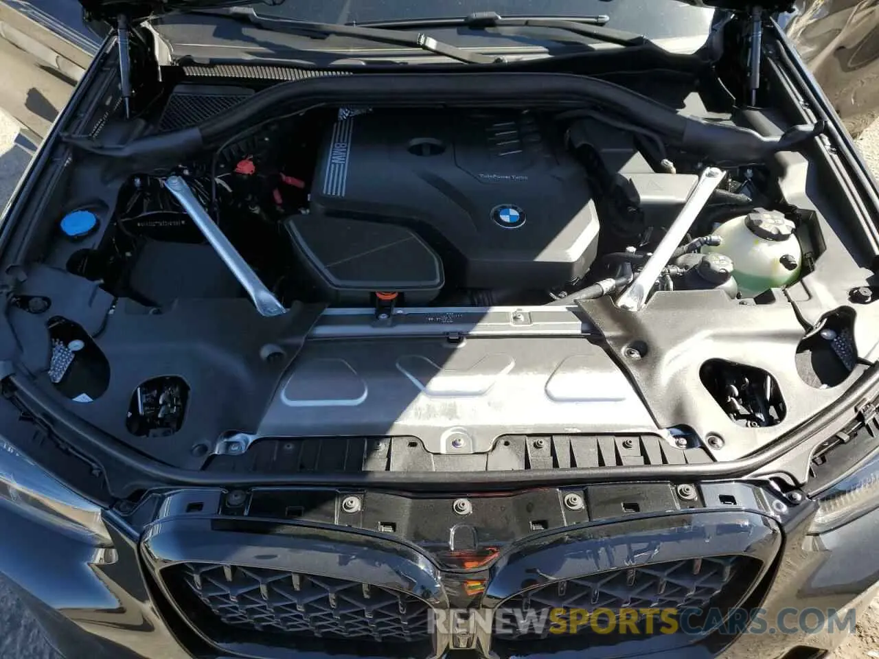 11 Photograph of a damaged car 5UX33DT06R9X51960 BMW X4 2024