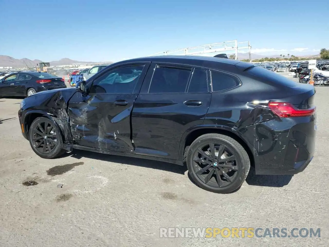 2 Photograph of a damaged car 5UX33DT06R9X51960 BMW X4 2024