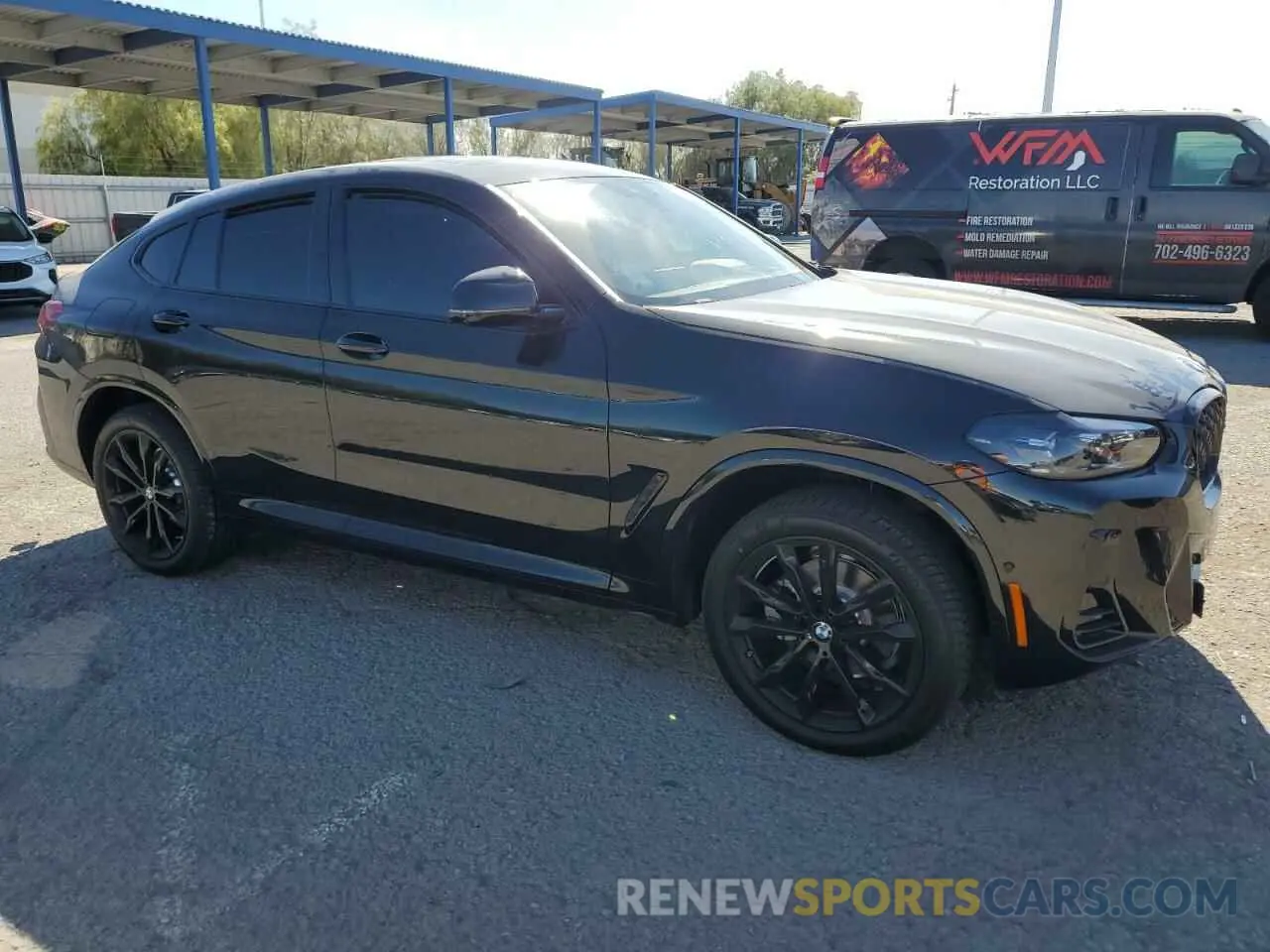 4 Photograph of a damaged car 5UX33DT06R9X51960 BMW X4 2024