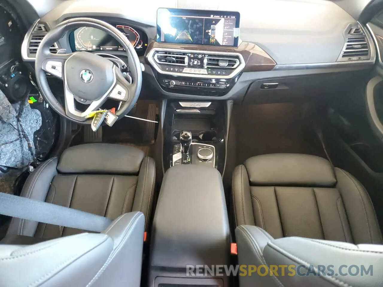 8 Photograph of a damaged car 5UX33DT07R9V05824 BMW X4 2024