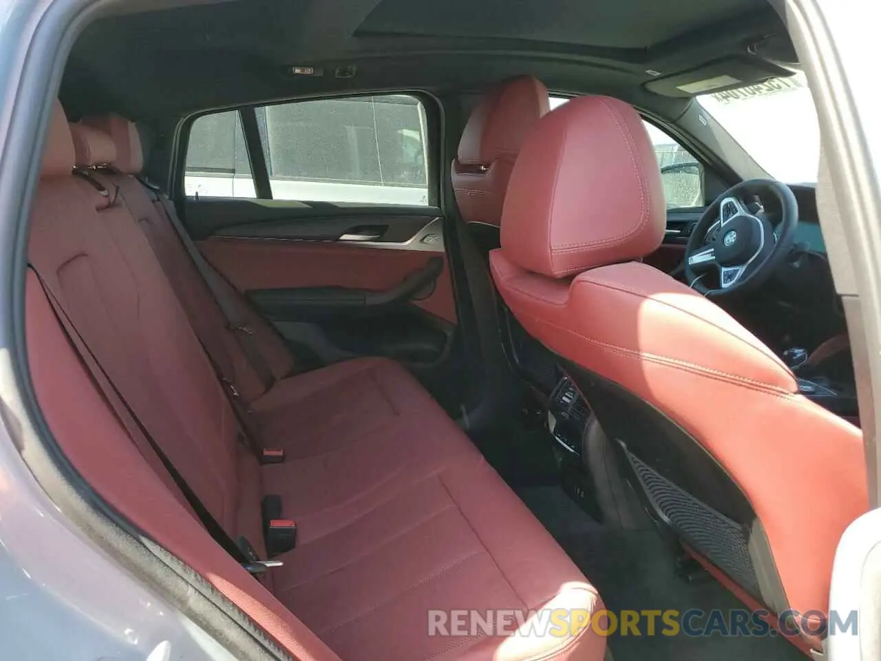 11 Photograph of a damaged car 5UX33DT07R9W86844 BMW X4 2024