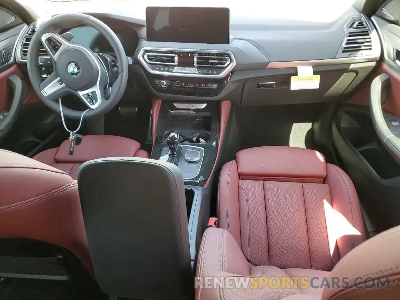 8 Photograph of a damaged car 5UX33DT07R9W86844 BMW X4 2024