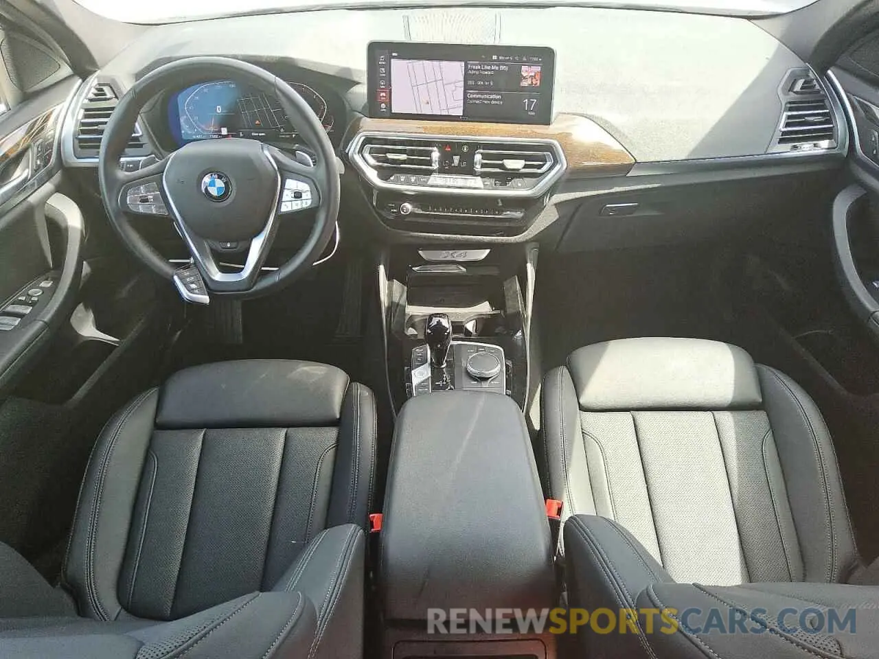 8 Photograph of a damaged car 5UX33DT07R9X23990 BMW X4 2024