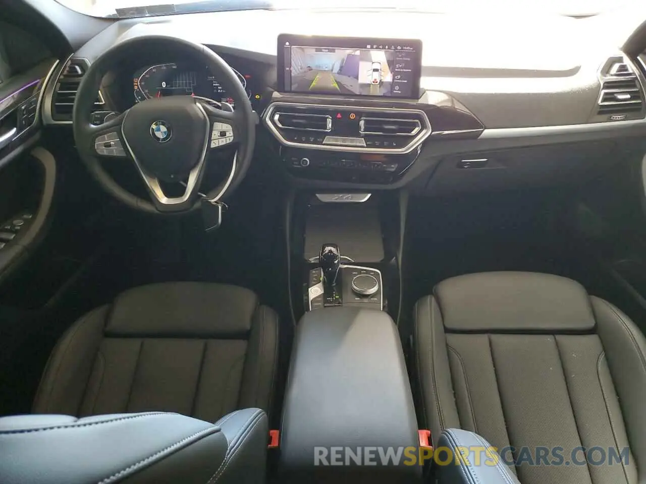 8 Photograph of a damaged car 5UX33DT07R9X38845 BMW X4 2024