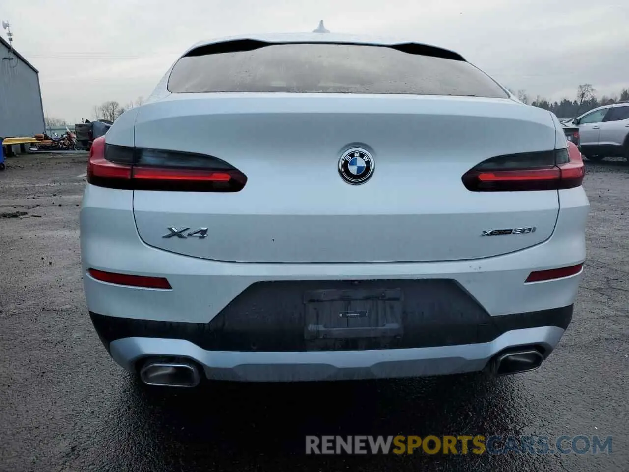 6 Photograph of a damaged car 5UX33DT08R9W61919 BMW X4 2024