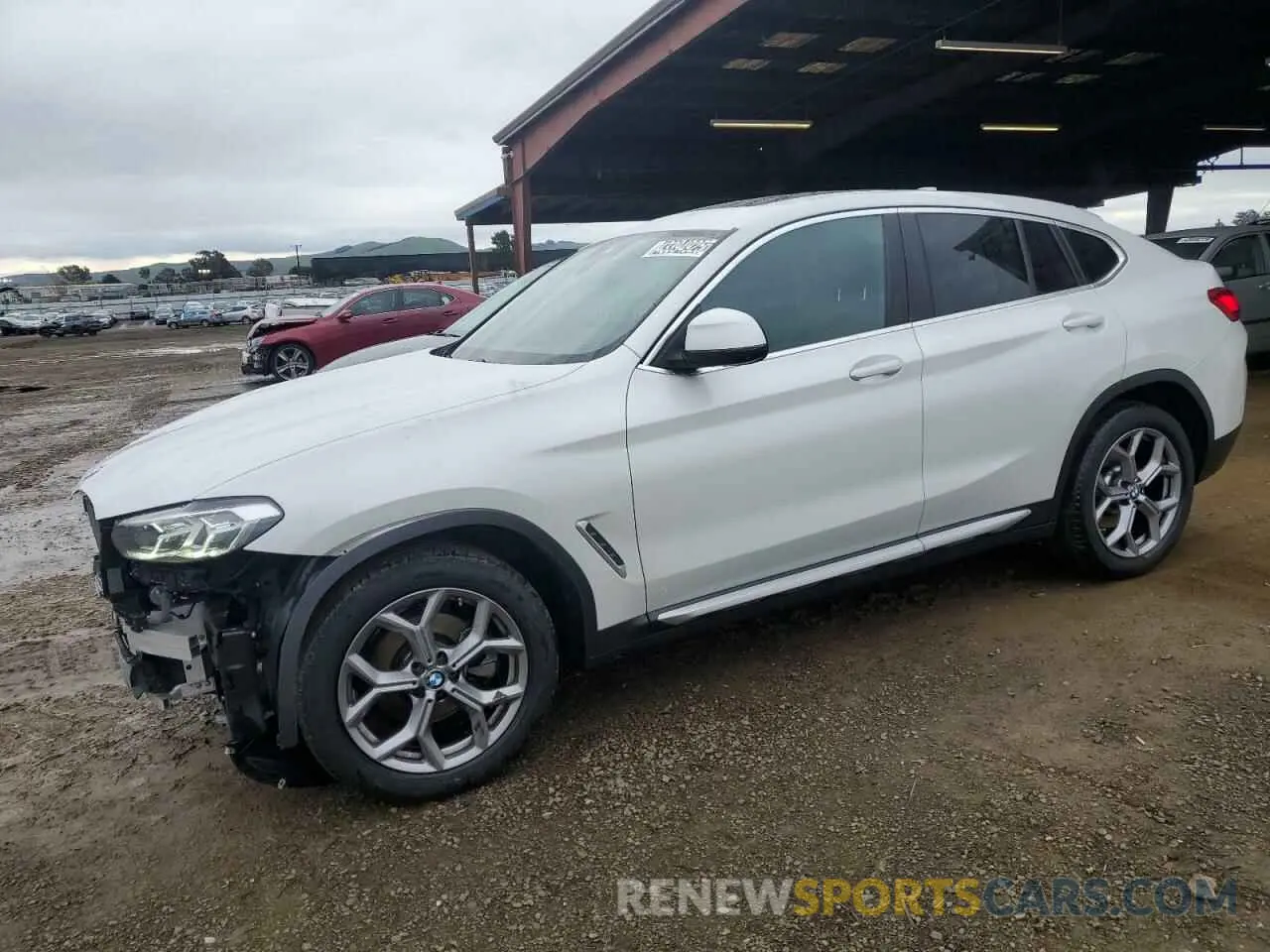 1 Photograph of a damaged car 5UX33DT08R9W80857 BMW X4 2024