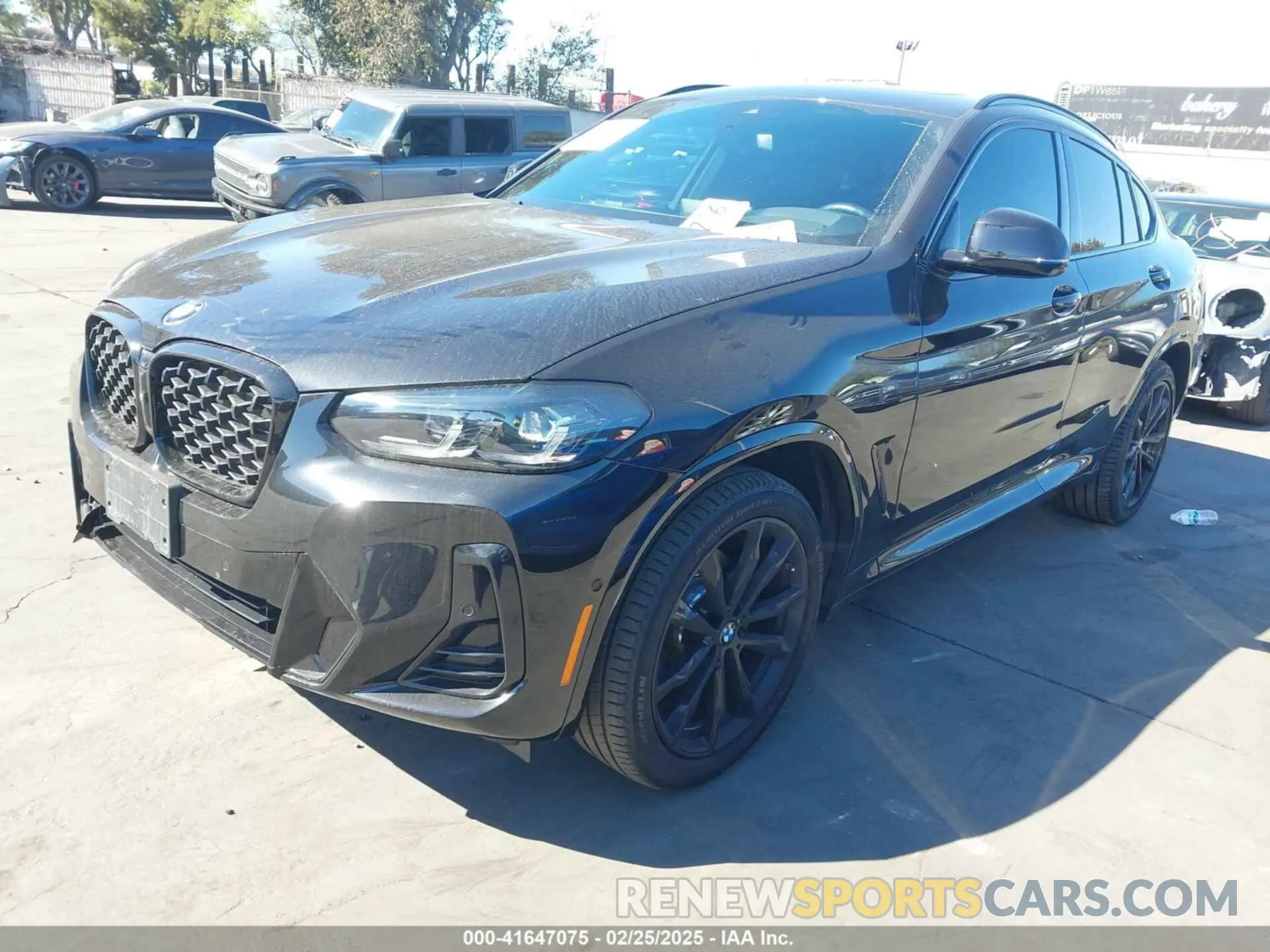 2 Photograph of a damaged car 5UX33DT09R9U14988 BMW X4 2024