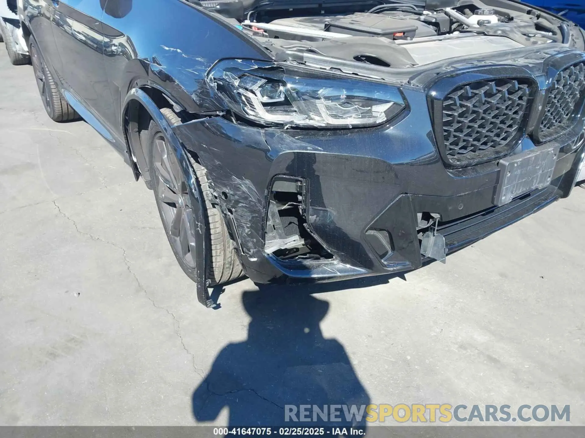 6 Photograph of a damaged car 5UX33DT09R9U14988 BMW X4 2024
