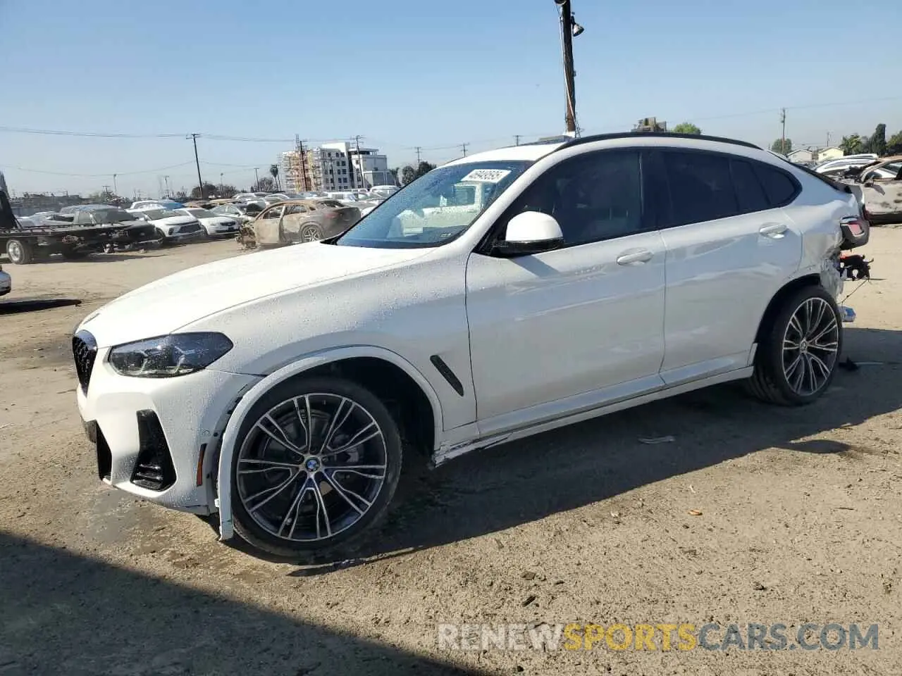 1 Photograph of a damaged car 5UX33DT09R9W50136 BMW X4 2024