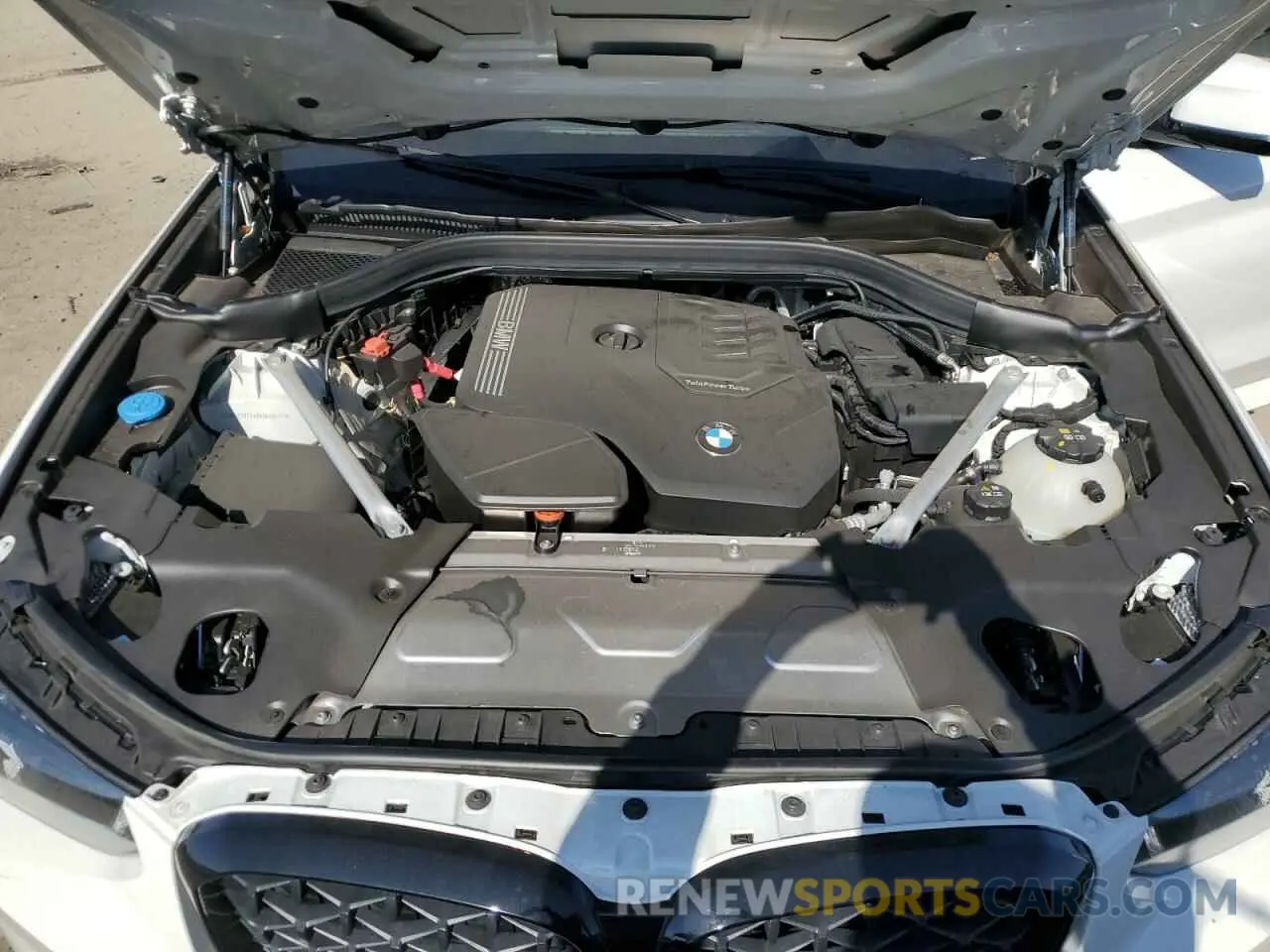 13 Photograph of a damaged car 5UX33DT09R9W50136 BMW X4 2024