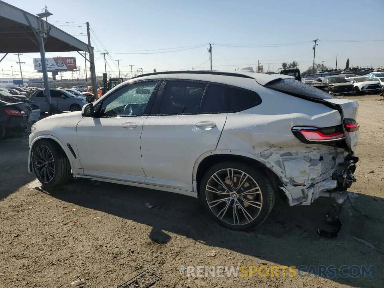 2 Photograph of a damaged car 5UX33DT09R9W50136 BMW X4 2024
