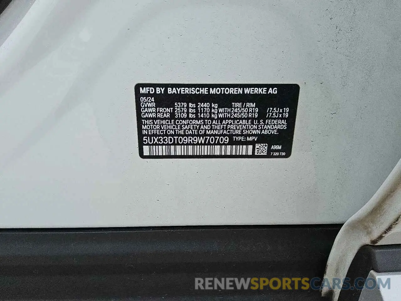 12 Photograph of a damaged car 5UX33DT09R9W70709 BMW X4 2024