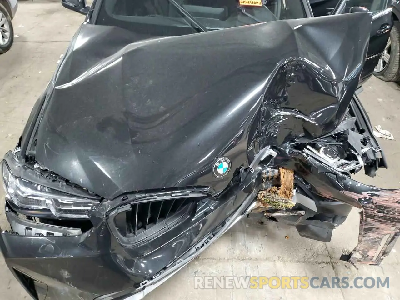 12 Photograph of a damaged car 5UX33DT09R9W80897 BMW X4 2024