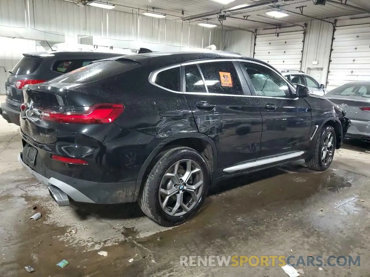3 Photograph of a damaged car 5UX33DT09R9W80897 BMW X4 2024