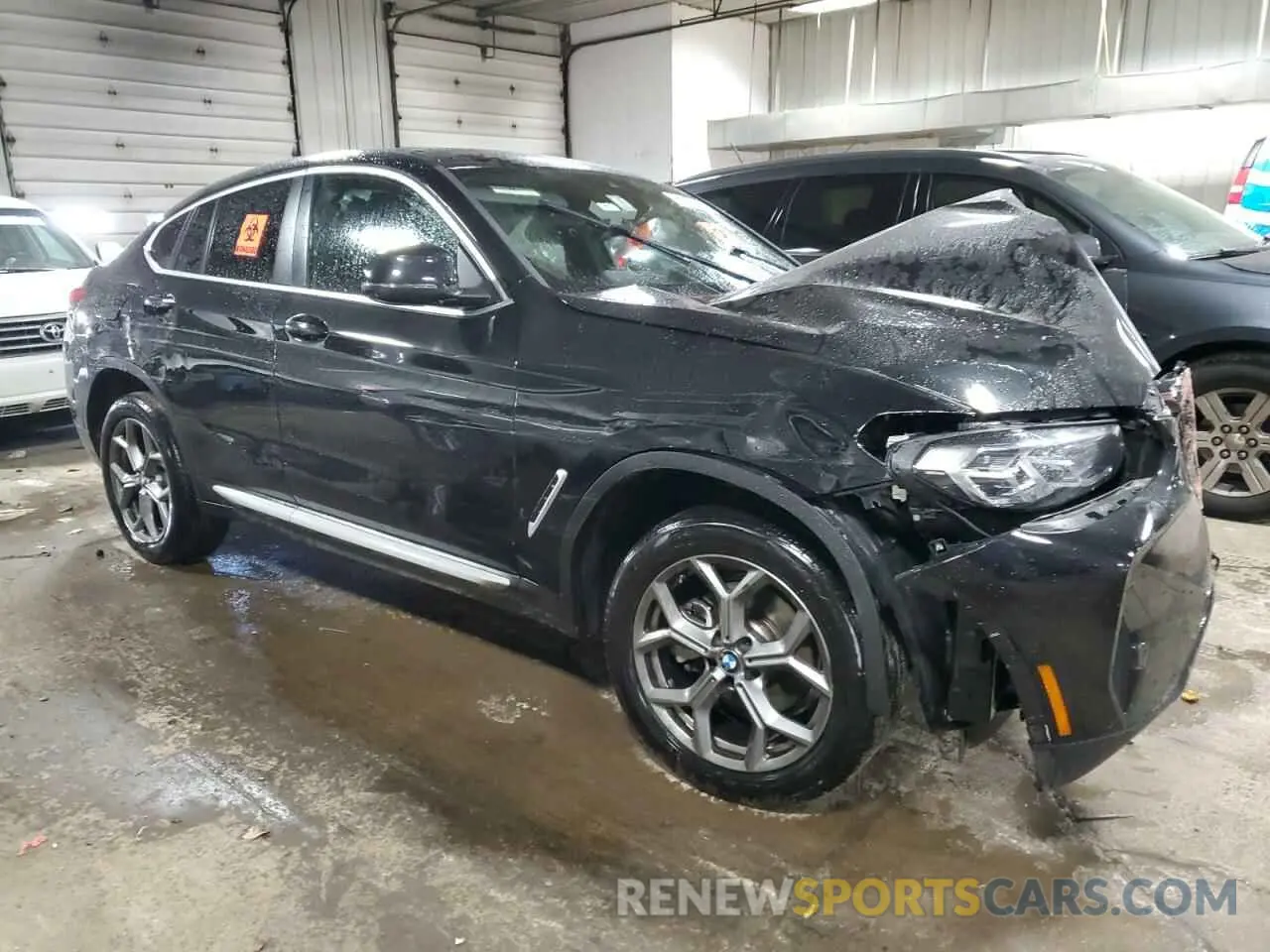 4 Photograph of a damaged car 5UX33DT09R9W80897 BMW X4 2024