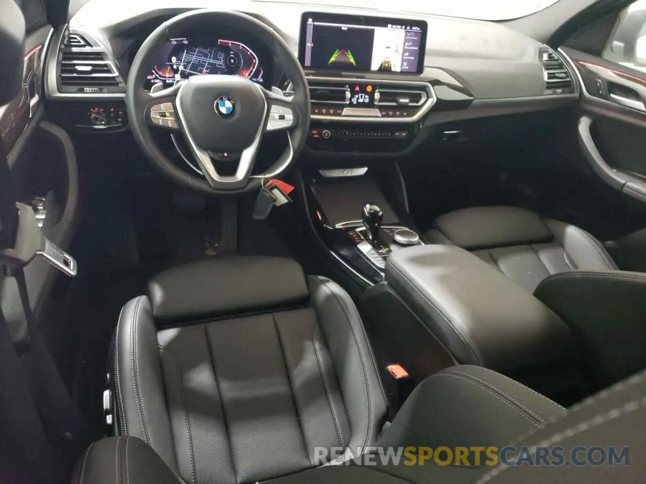 8 Photograph of a damaged car 5UX33DT09R9X14997 BMW X4 2024