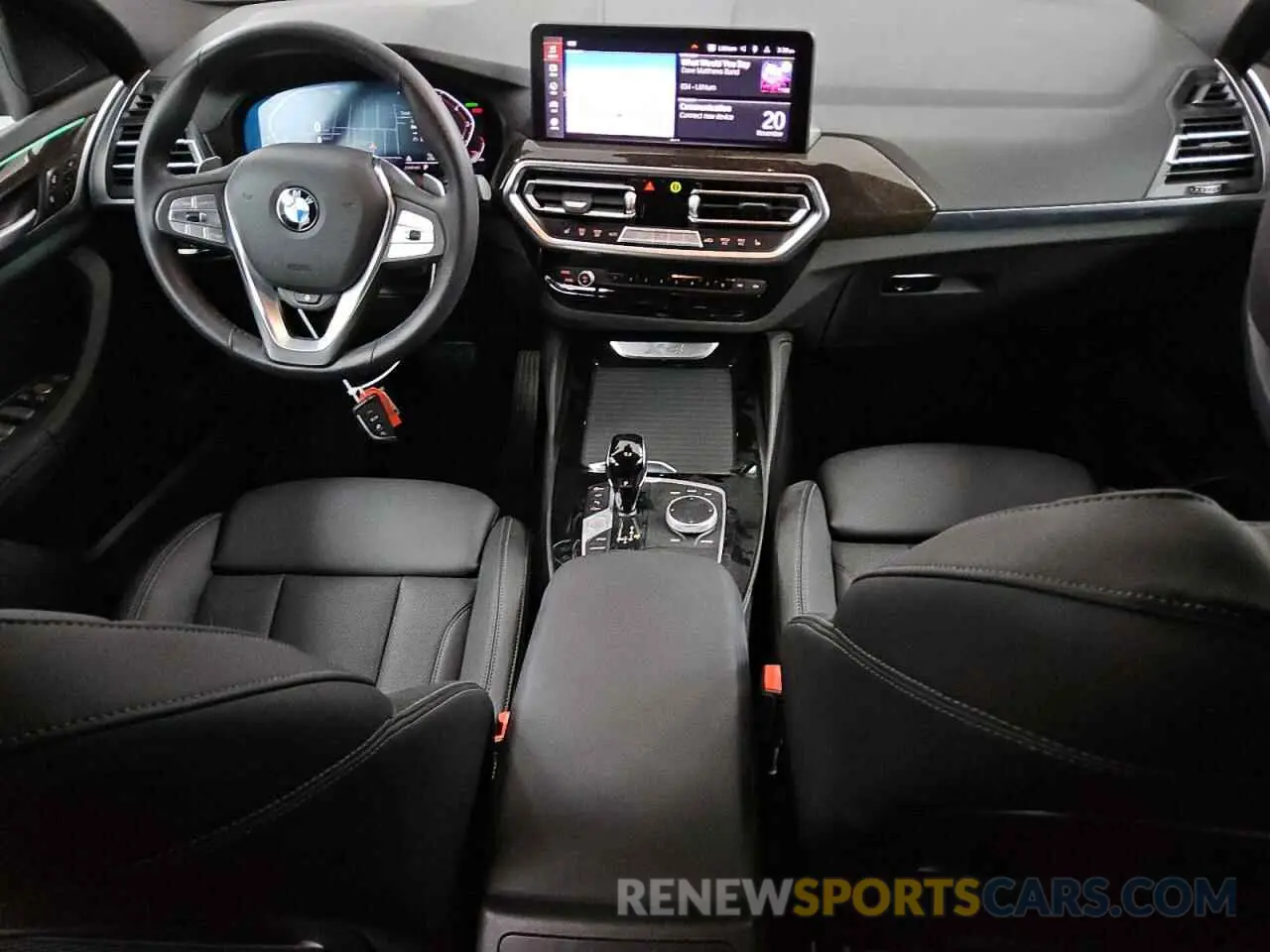 8 Photograph of a damaged car 5UX33DT09R9X36885 BMW X4 2024