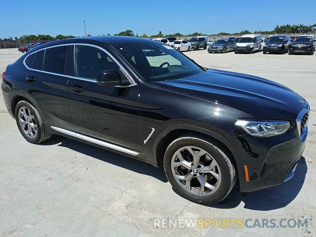 4 Photograph of a damaged car 5UX33DT0XR9U58403 BMW X4 2024