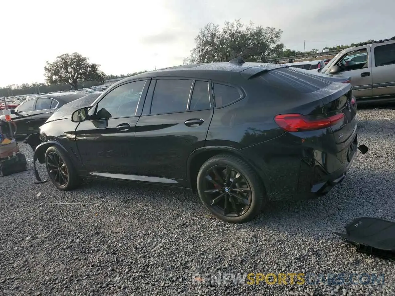 2 Photograph of a damaged car 5UX43DT00R9V20010 BMW X4 2024