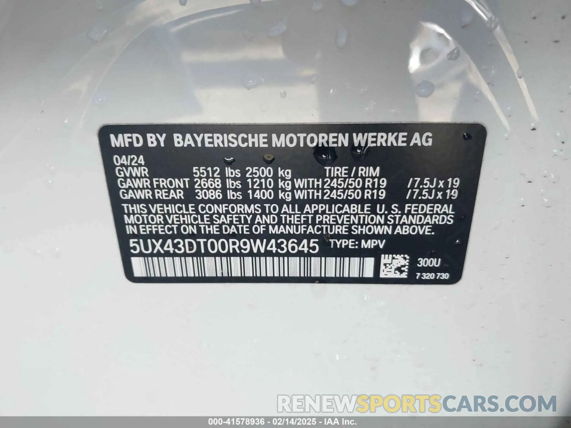 9 Photograph of a damaged car 5UX43DT00R9W43645 BMW X4 2024