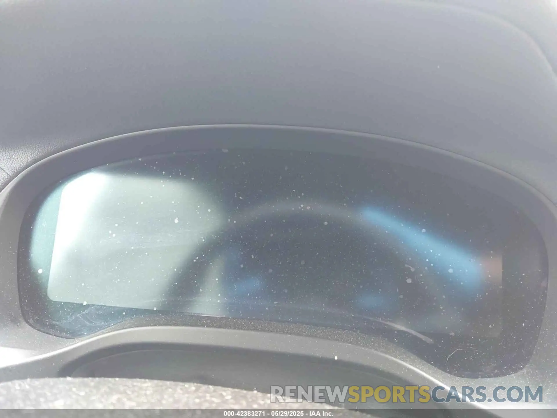 7 Photograph of a damaged car 5UX43DT02R9U72722 BMW X4 2024