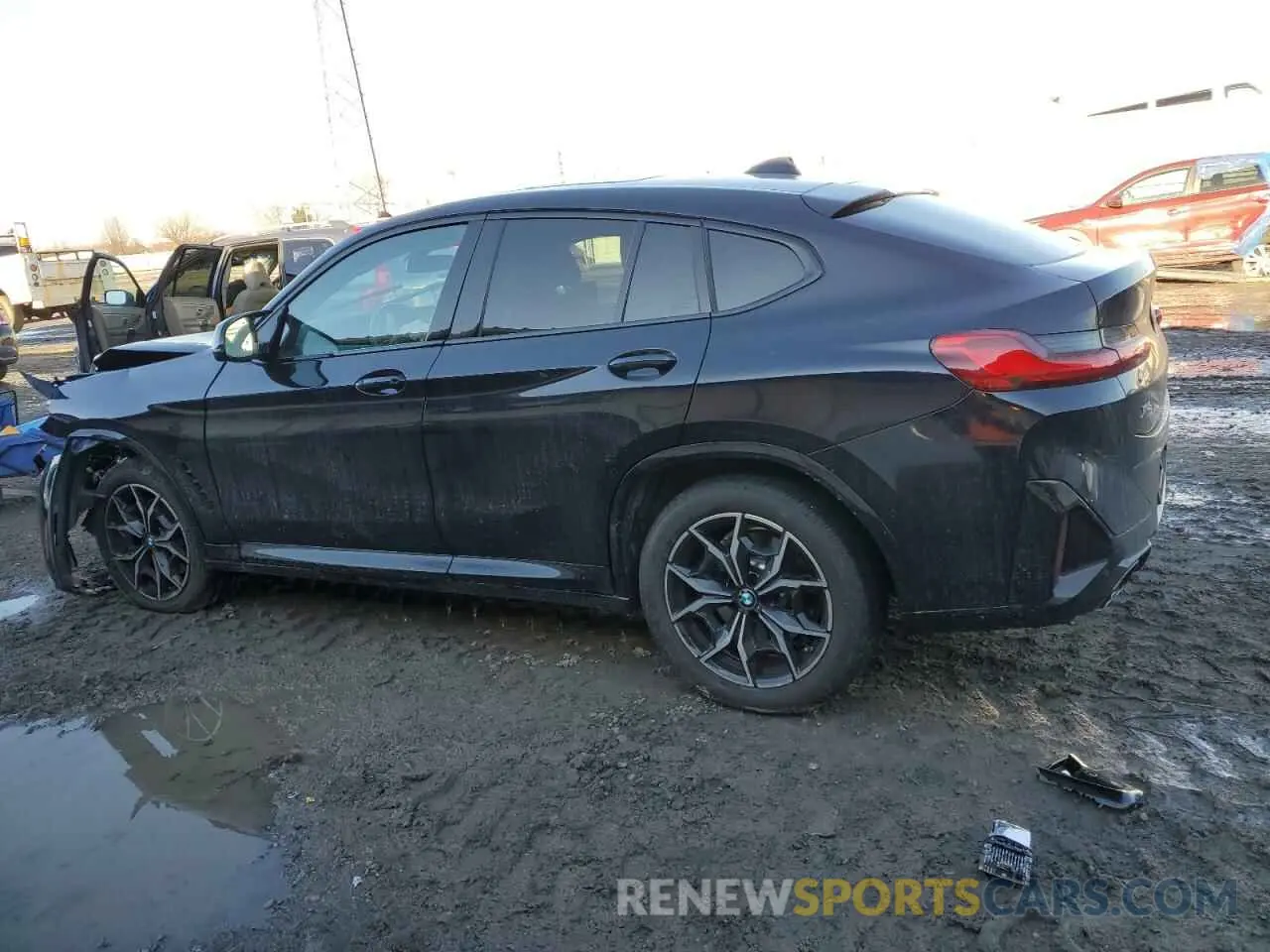 2 Photograph of a damaged car 5UX43DT02R9W67459 BMW X4 2024