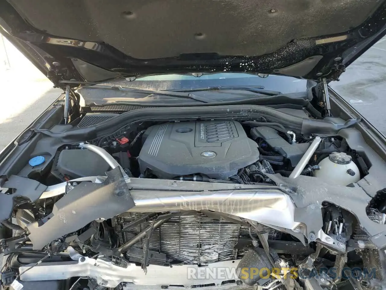 12 Photograph of a damaged car 5UX43DT04R9U21223 BMW X4 2024