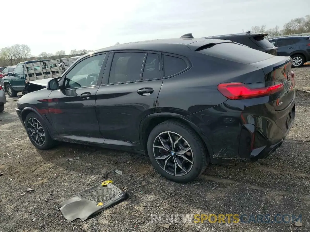 2 Photograph of a damaged car 5UX43DT05R9U46776 BMW X4 2024