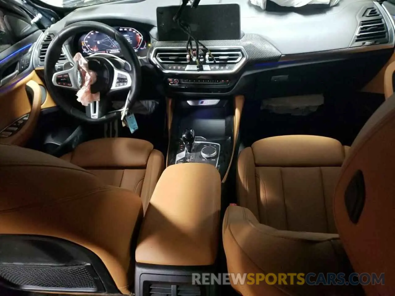 8 Photograph of a damaged car 5UX43DT07R9T60014 BMW X4 2024